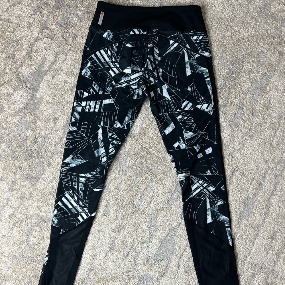 Zella Womens XS Leggings Geometric Yoga Gym Pants